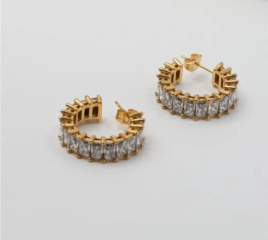 Jewelvers Earrings 18K GoldFilled Cubic Zircon Hoop Earrings Jewelvers Earrings 18K GoldFilled Cubic Zircon Hoop Earrings