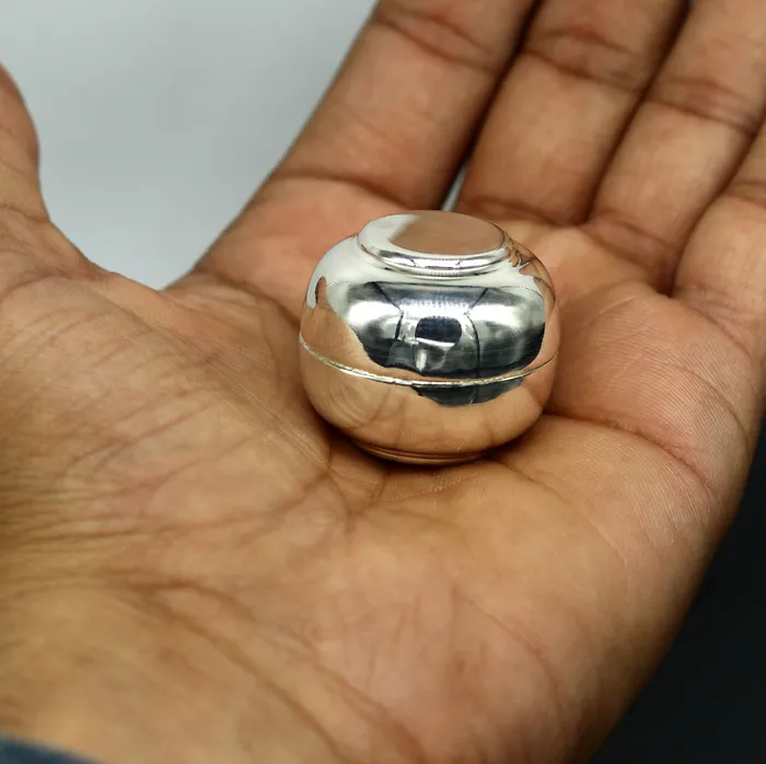 Necklaces 999 fine silver handmade gorgeous small idols Prasad box trinket box container box Sindur box solid silver article utensil sv0185 TRIBAL ORNAMENTS