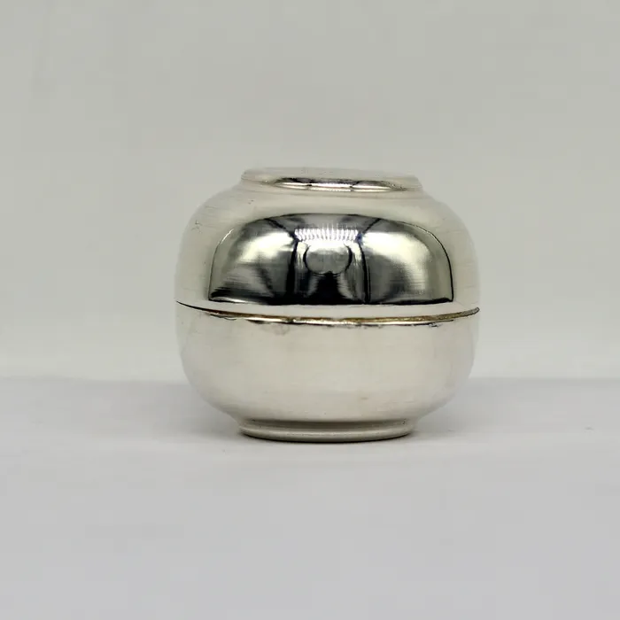 Necklaces 999 fine silver handmade gorgeous small idols Prasad box trinket box container box Sindur box solid silver article utensil sv0185 TRIBAL ORNAMENTS