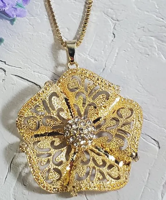 Necklaces polly AZ451 Gold Ornate Decorated Flower Necklace with FREE Earrings