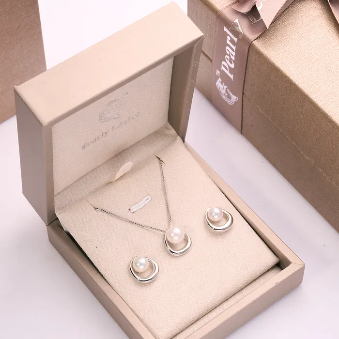 Pearly Lustre Necklaces Top Grade Freshwater Pearl Necklace WN00669 CONNECT