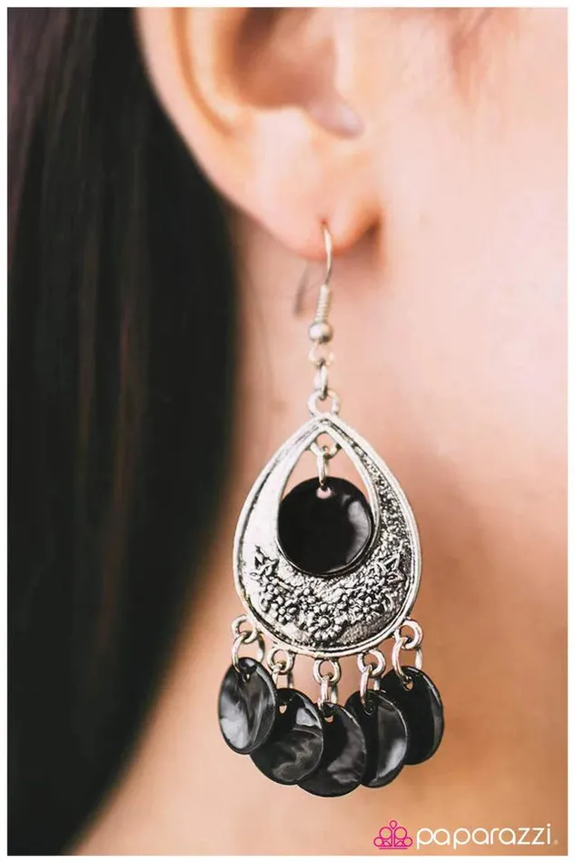 Earrings Paparazzi Jewelry Paparazzi Earring Truth Be Told Black