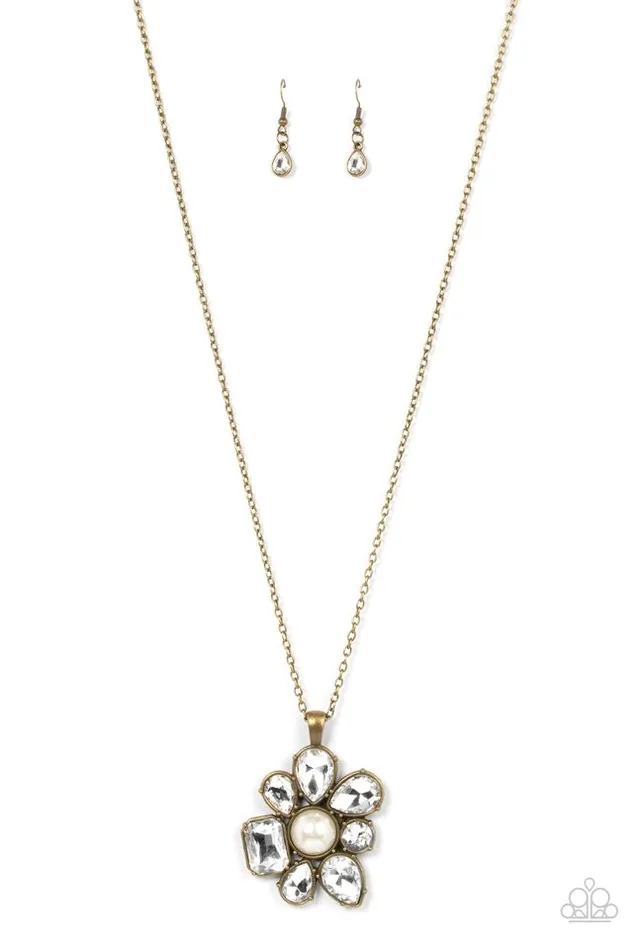 Necklaces Paparazzi Jewelry Paparazzi Necklace BLOOM ShakaLaka Brass