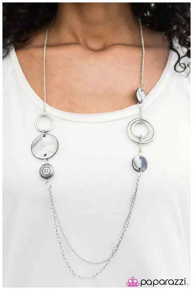 Necklaces Paparazzi Jewelry Paparazzi Necklace Sink or Swim Silver