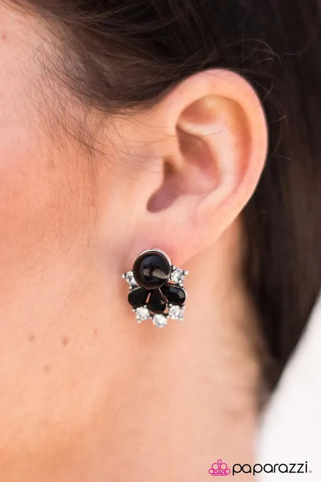 Paparazzi Earring Chicago Chic Black Paparazzi Jewelry Earrings