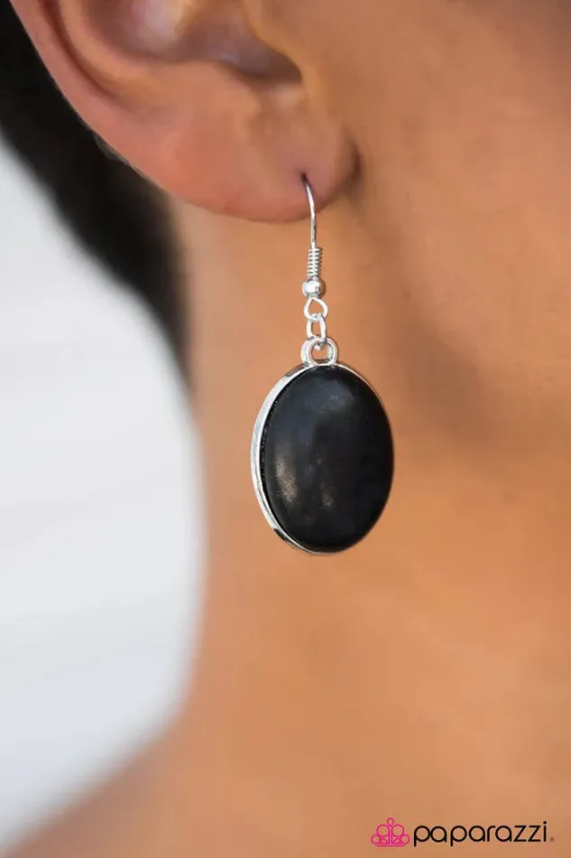 Paparazzi Jewelry Earrings Paparazzi Earring The Mountains Are Calling Black