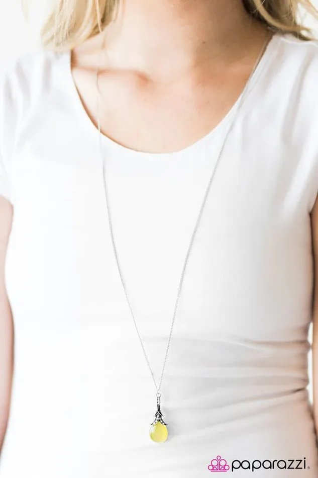 Paparazzi Jewelry Necklaces Paparazzi Necklace Moonlight Music Yellow