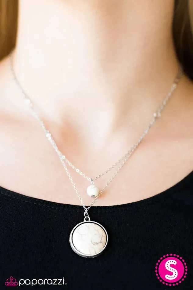 Paparazzi Jewelry Necklaces Paparazzi Necklace Sandstone Skies White