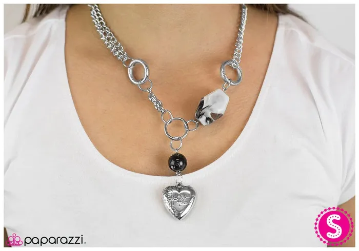 Paparazzi Jewelry Necklaces Paparazzi Necklace Vixen Black