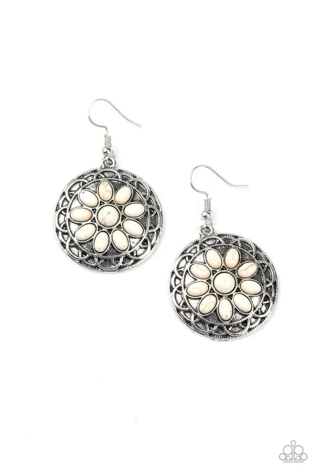 Paparazzi Jewelry Paparazzi Earring Mesa Oasis White Earrings