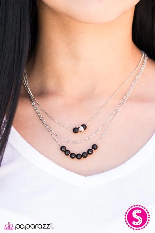 Paparazzi Necklace The World Is My Runway Black Paparazzi Jewelry Necklaces