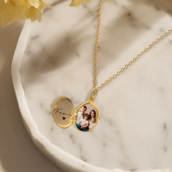 Personalized Family Birth Flower Locket Necklace Engraved Photo Keepsake Jewelry Perfect Mothers Day Gift for Her Belbren Necklaces