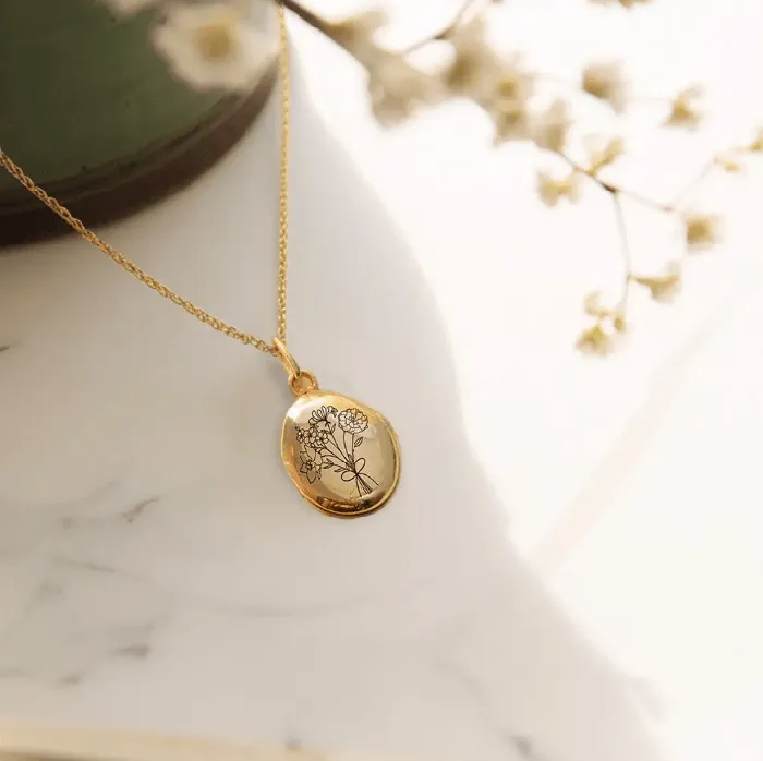 Personalized Family Birth Flower Locket Necklace Engraved Photo Keepsake Jewelry Perfect Mothers Day Gift for Her Belbren Necklaces