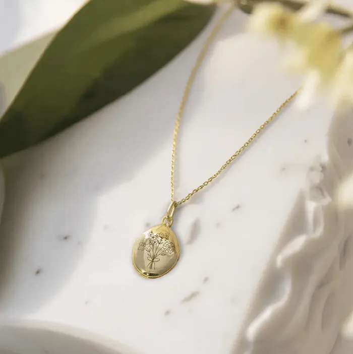 Personalized Family Birth Flower Locket Necklace Engraved Photo Keepsake Jewelry Perfect Mothers Day Gift for Her Belbren Necklaces