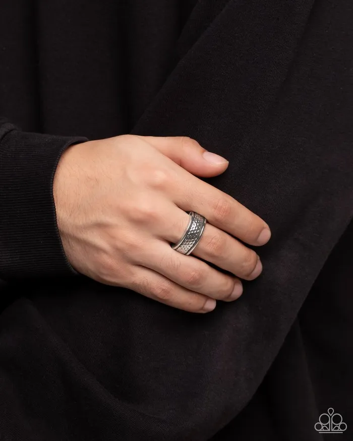 Rings Paparazzi Ring Hammered Houdini Silver Paparazzi Jewelry