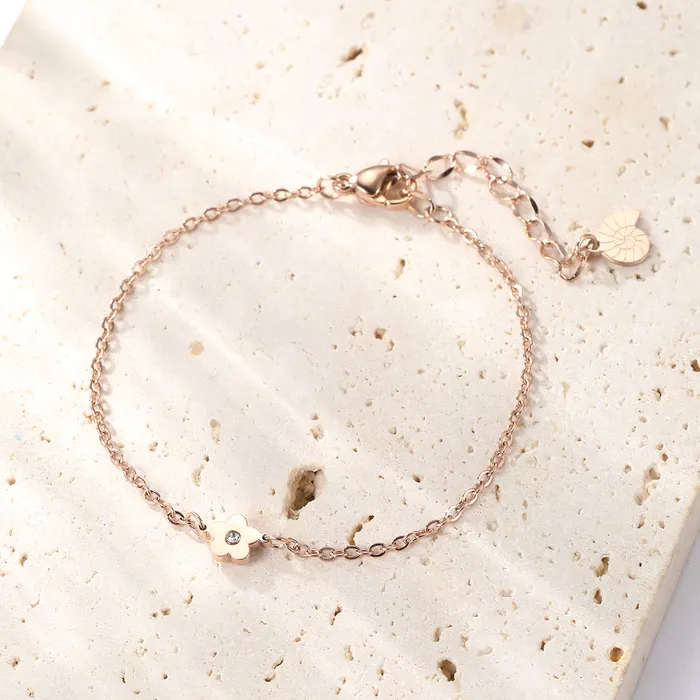 Bracelets Hey Happiness Petite Flower Bracelet in Gold Bracelets Hey Happiness Petite Flower Bracelet in Gold