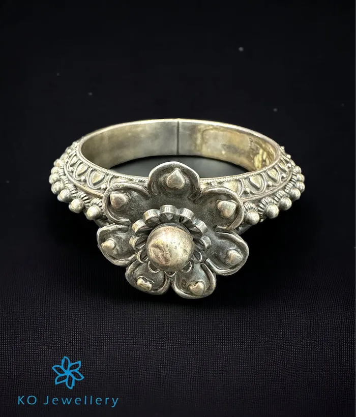 Bracelets The Vihag Silver Antique Openable Bracelet Size 26 Jaipur