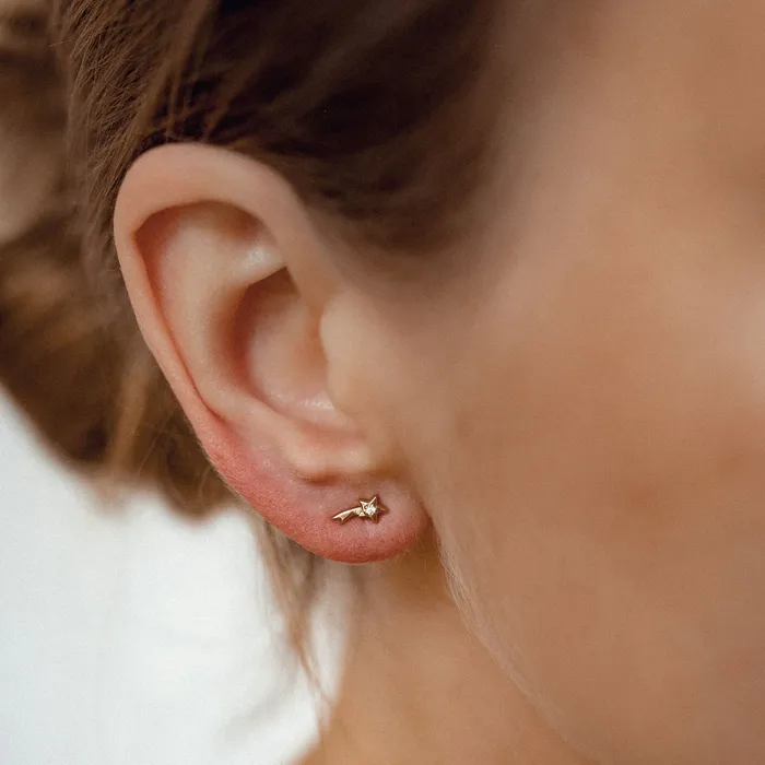 Hey Happiness Earrings Shooting Star Studs 9K Gold