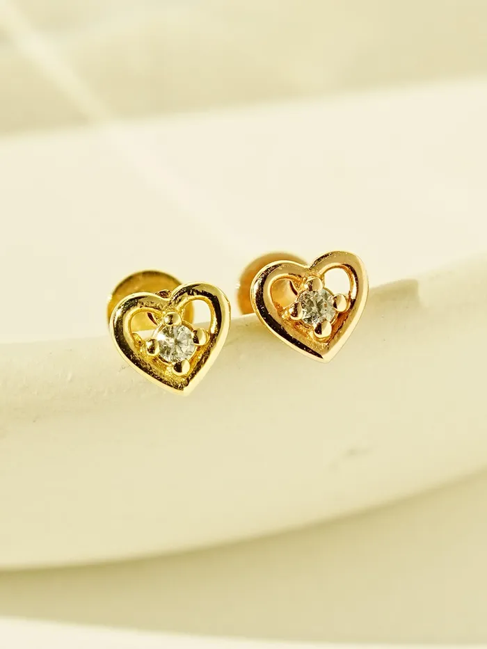 14K Gold Mini Pretzel Heart Internally Threaded Labret Piercing 18G16G MinimalBijoux PreStyled Sets 14K Gold Mini Pretzel Heart Internally Threaded Labret Piercing 18G16G MinimalBijoux PreStyled Sets