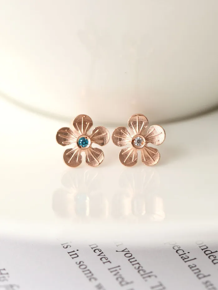 14K Gold Open Flower Cartilage Earring 18G16G MinimalBijoux Earrings