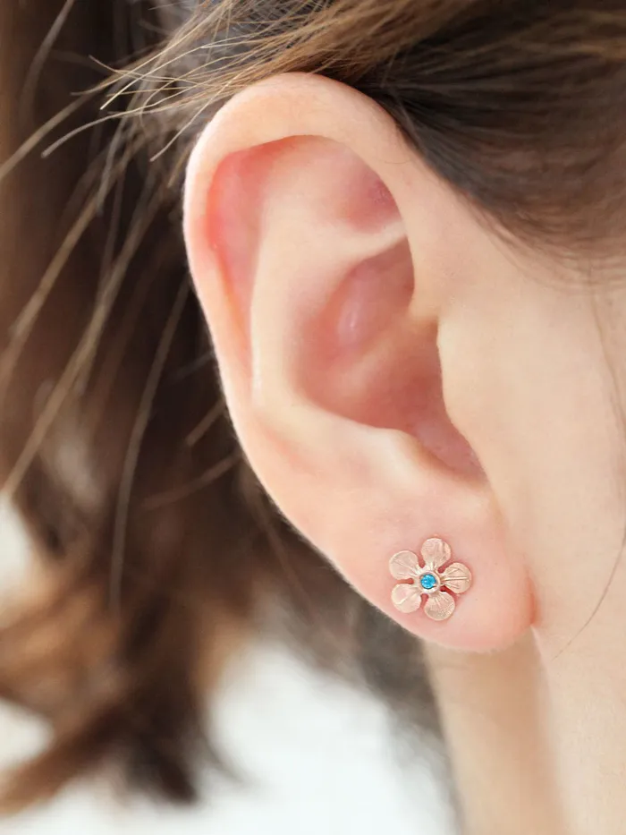 14K Gold Open Flower Cartilage Earring 18G16G MinimalBijoux Earrings