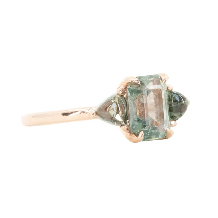 Anueva Jewelry 107ct Grey Sapphire and Green Tourmaline Three Stone Ring in 14k Rose Gold Rings