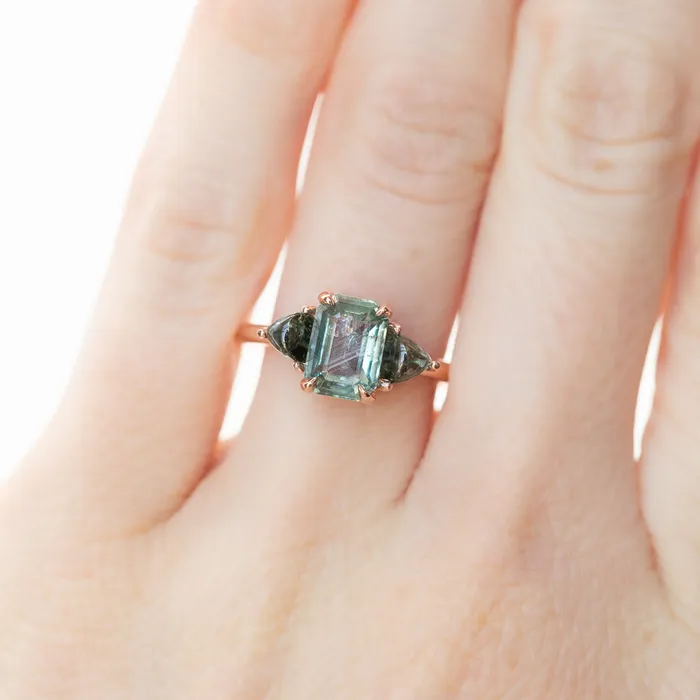 Anueva Jewelry 107ct Grey Sapphire and Green Tourmaline Three Stone Ring in 14k Rose Gold Rings