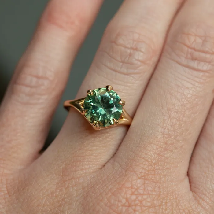 Anueva Jewelry PreStyled Sets 350ct Untreated Nigerian Teal Green Sapphire Six Prong Split Shank Solitaire in 18k Yellow Gold