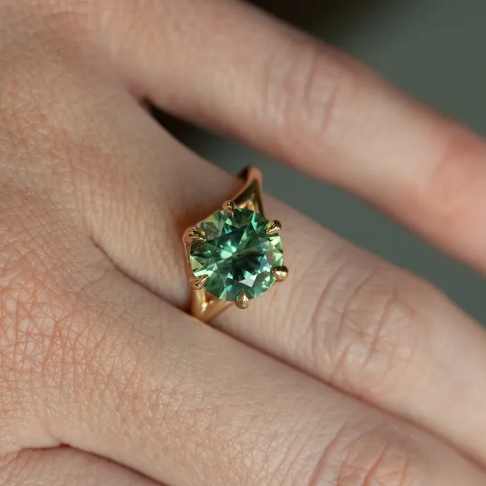 Anueva Jewelry PreStyled Sets 350ct Untreated Nigerian Teal Green Sapphire Six Prong Split Shank Solitaire in 18k Yellow Gold