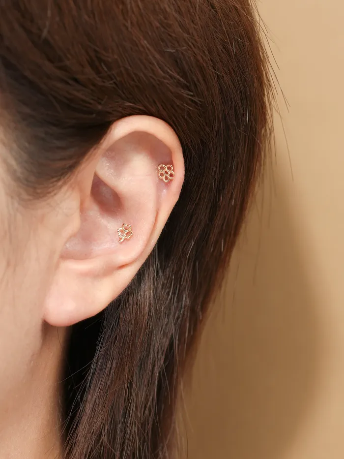 Earrings MinimalBijoux 14K Gold Drawing Flower Cartilage Earring 20G