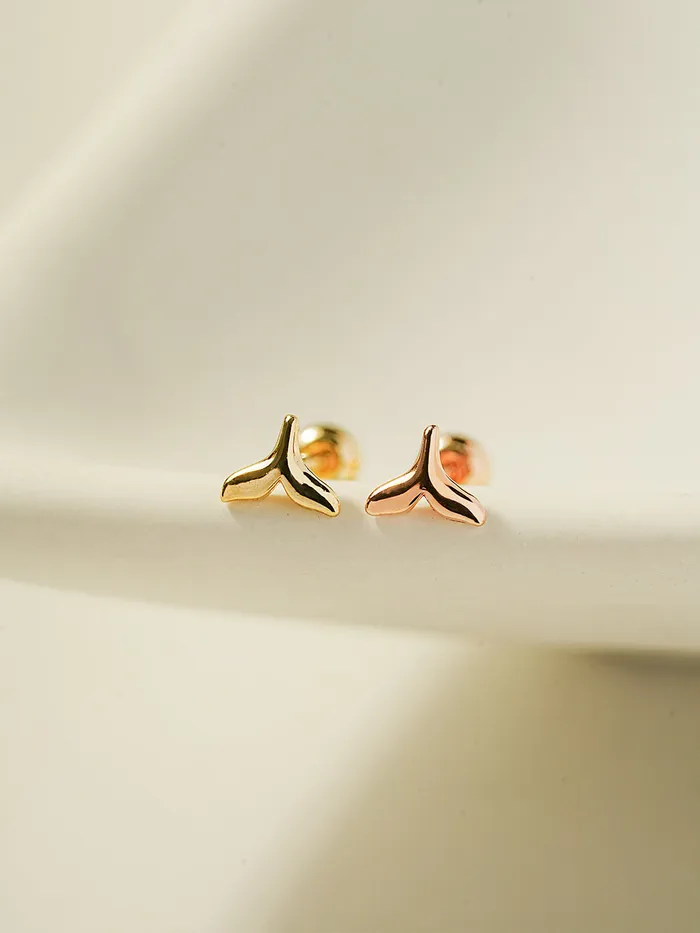 Earrings MinimalBijoux 14K Gold Mini Whale Tale Cartilage Earring 20G18G16G