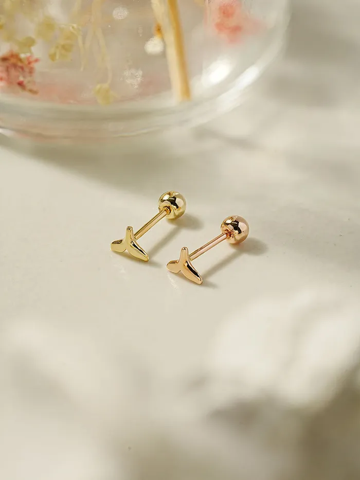 Earrings MinimalBijoux 14K Gold Mini Whale Tale Cartilage Earring 20G18G16G