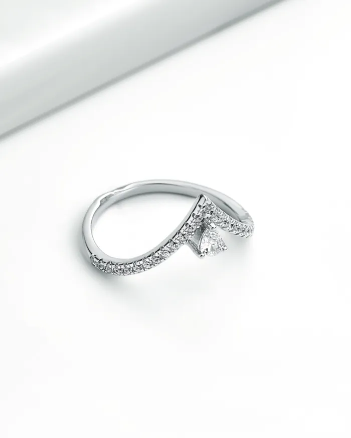 KOAY Silver Store Rings Wave Zircon Ring 057S