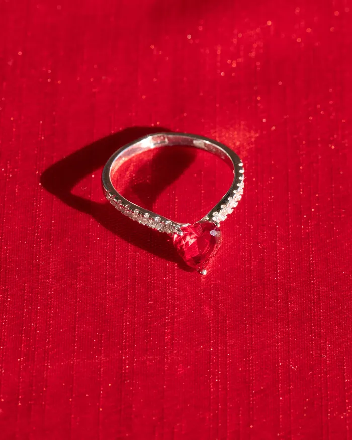 KOAY Silver Store Rings Zircon Red Single Heart Ring