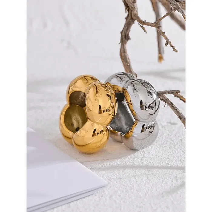 Mabel Love Co Rings Hollow Big Ring