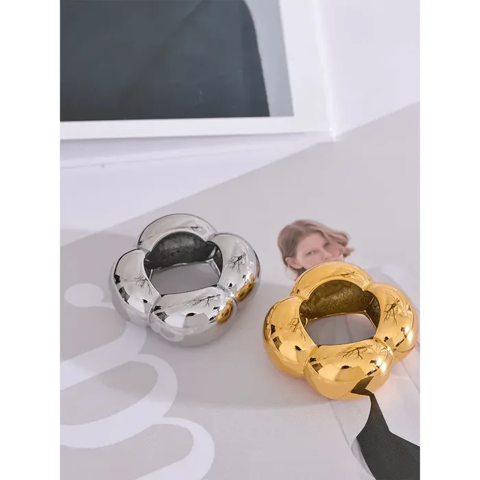 Mabel Love Co Rings Hollow Big Ring