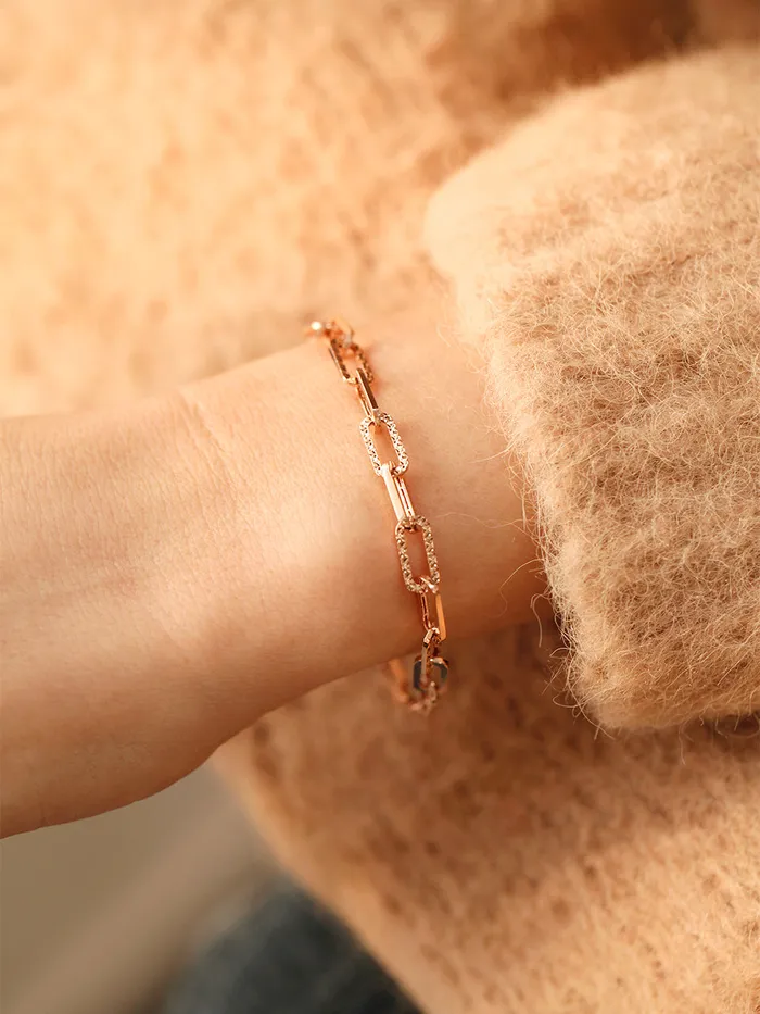 MinimalBijoux Bracelets 14K 18K Gold Antique Clip Square Chain Bracelet