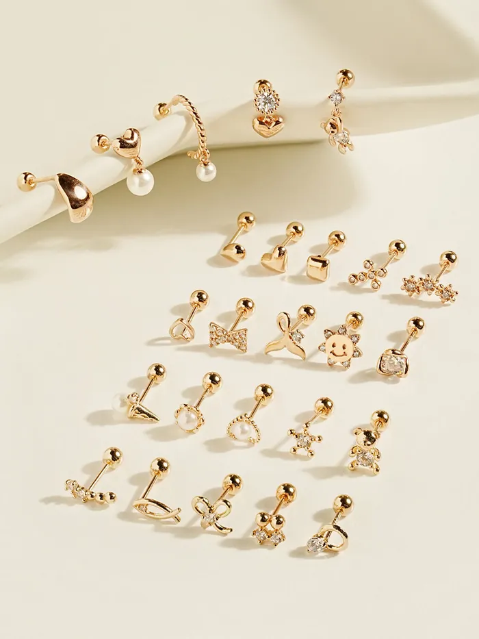 MinimalBijoux Earrings 14K Gold Creamy Flower Cartilage Earring 20G