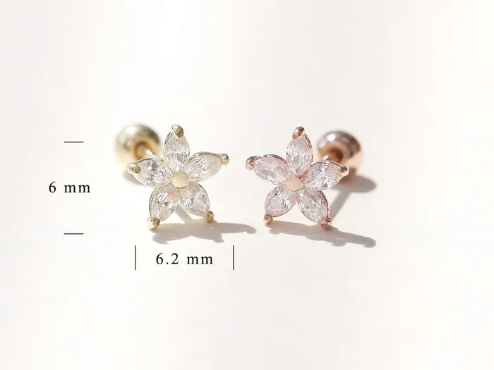 MinimalBijoux Earrings 14K gold Double Flower Cubic cartilage earring 20g