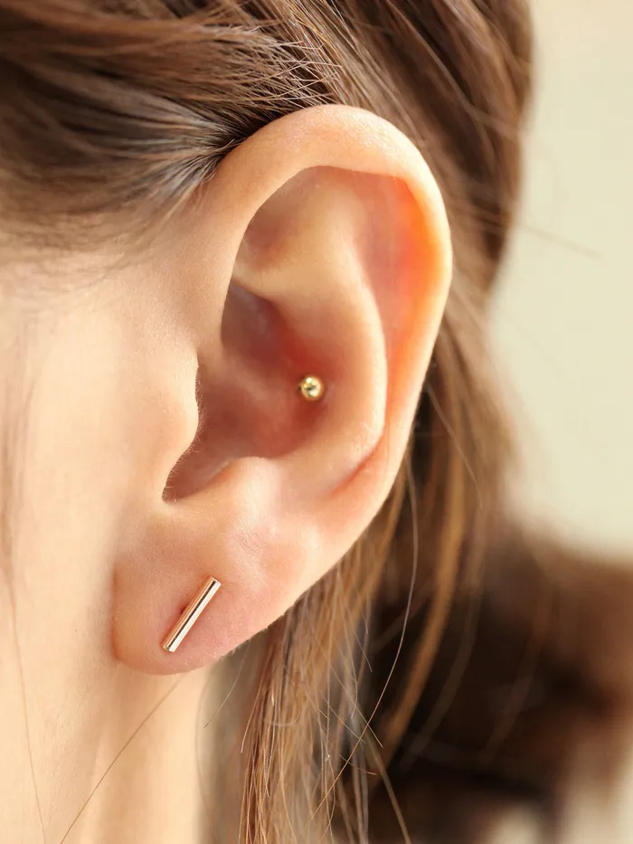 MinimalBijoux Earrings 14K Gold Round stick cartilage earring 18g16g