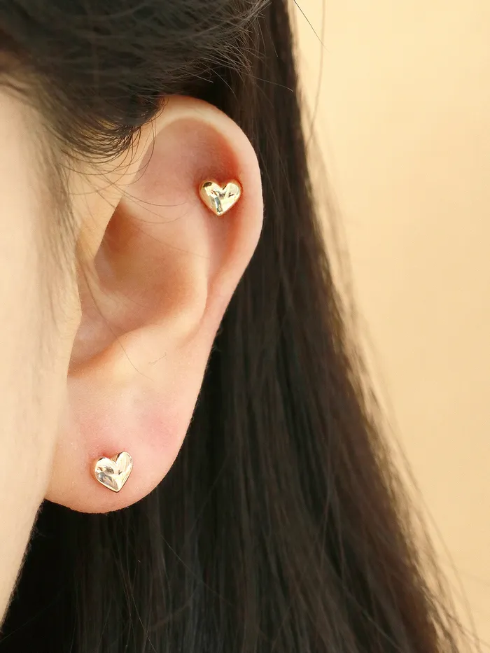 MinimalBijoux Necklaces 14K Gold Internally Threaded Heart Labret Piercing 18G16G