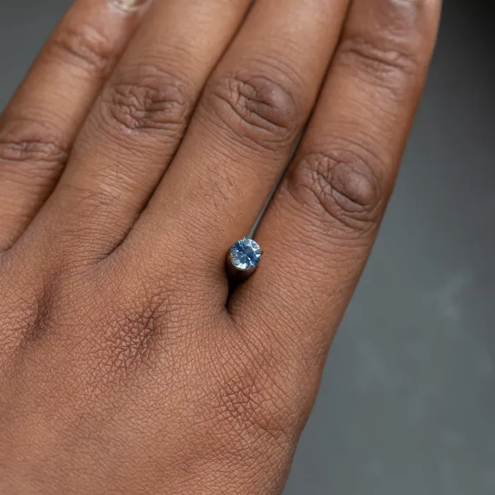 Rings 062CT ROUND BRILLIANT AFRICAN SAPPHIRE BLUE SILVER GREY 500X340MM UNHEATED Discovery Gems