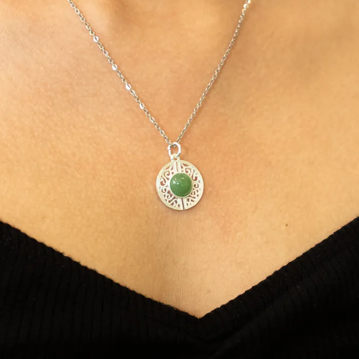 Upakarna Necklaces Green Stone Silver Necklace