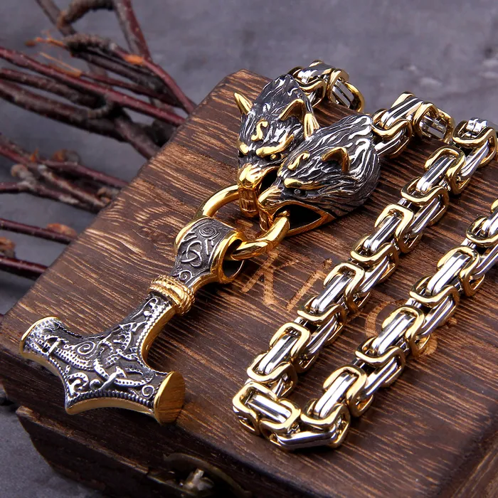 AE Necklaces Gold Trimmed Kings Chain Necklace With Wolves Holding Thors Hammer Pendant