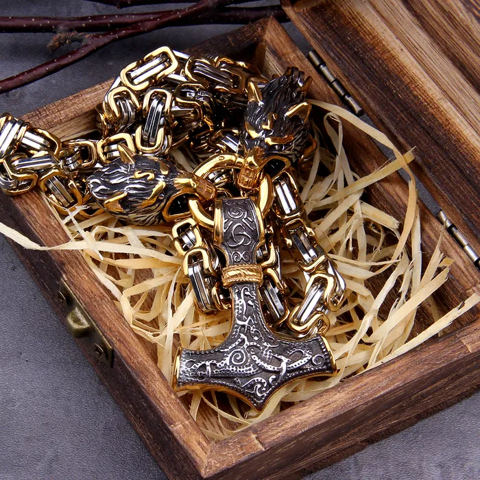 AE Necklaces Gold Trimmed Kings Chain Necklace With Wolves Holding Thors Hammer Pendant