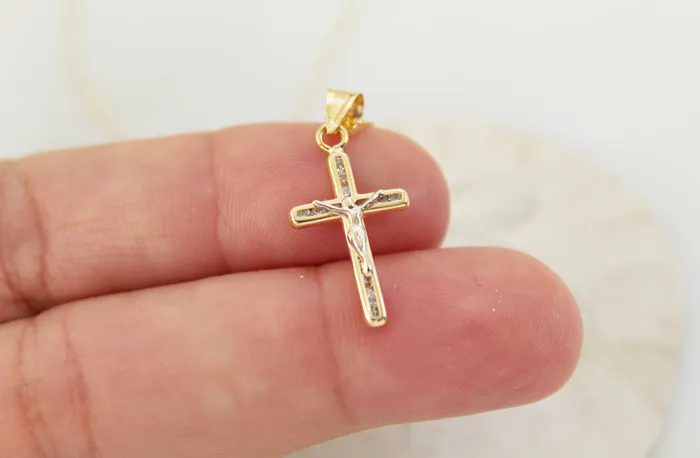 TheLittleCatholic PreStyled Sets 14k Gold Crucifix