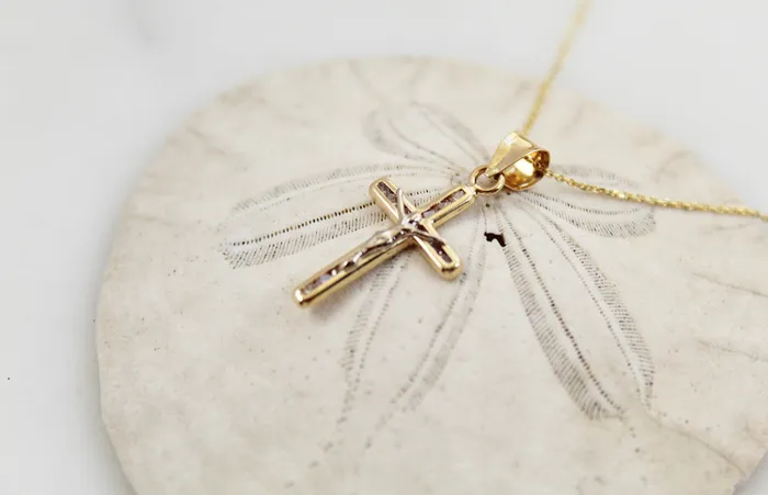 TheLittleCatholic PreStyled Sets 14k Gold Crucifix