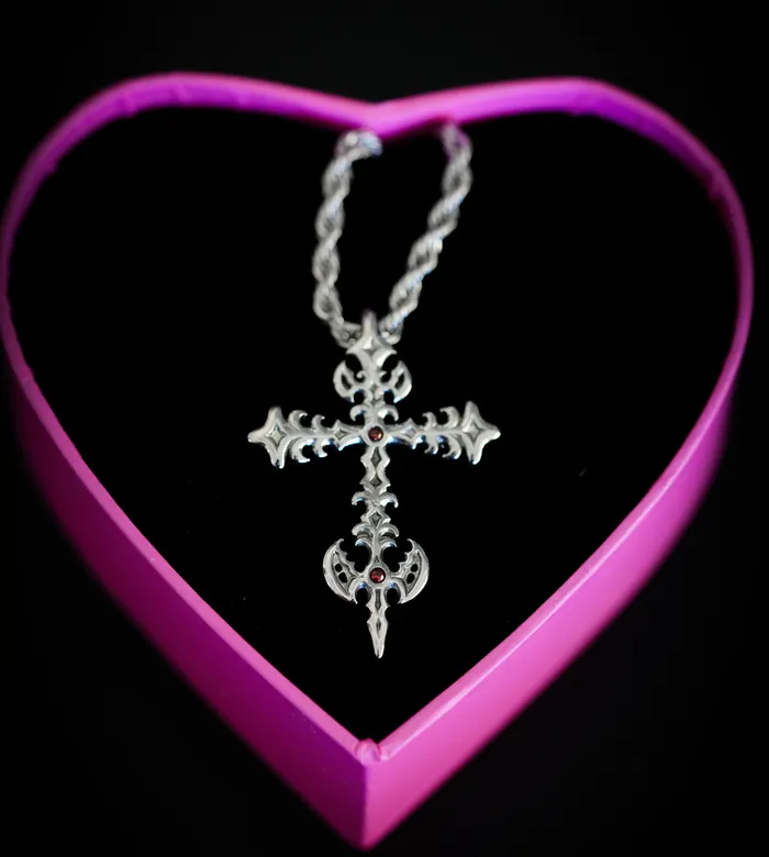 YORDY Luxury Fashion Jewelry Blade of Desire Necklace Necklaces